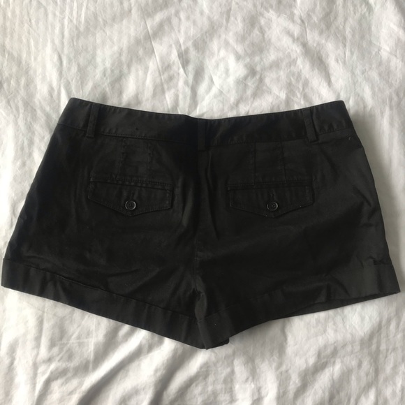 EXPRESS cuffed black shorts size 10 EUC - Picture 3 of 3